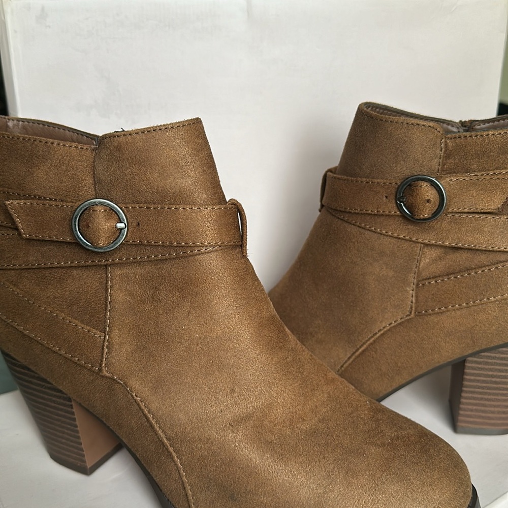 JUSTFAB Ankle Booties